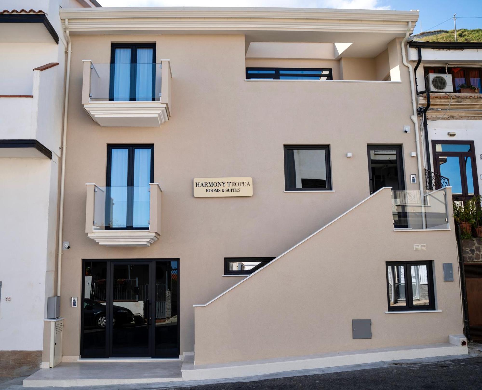 Harmony Tropea Rooms & Suites ภายนอก รูปภาพ